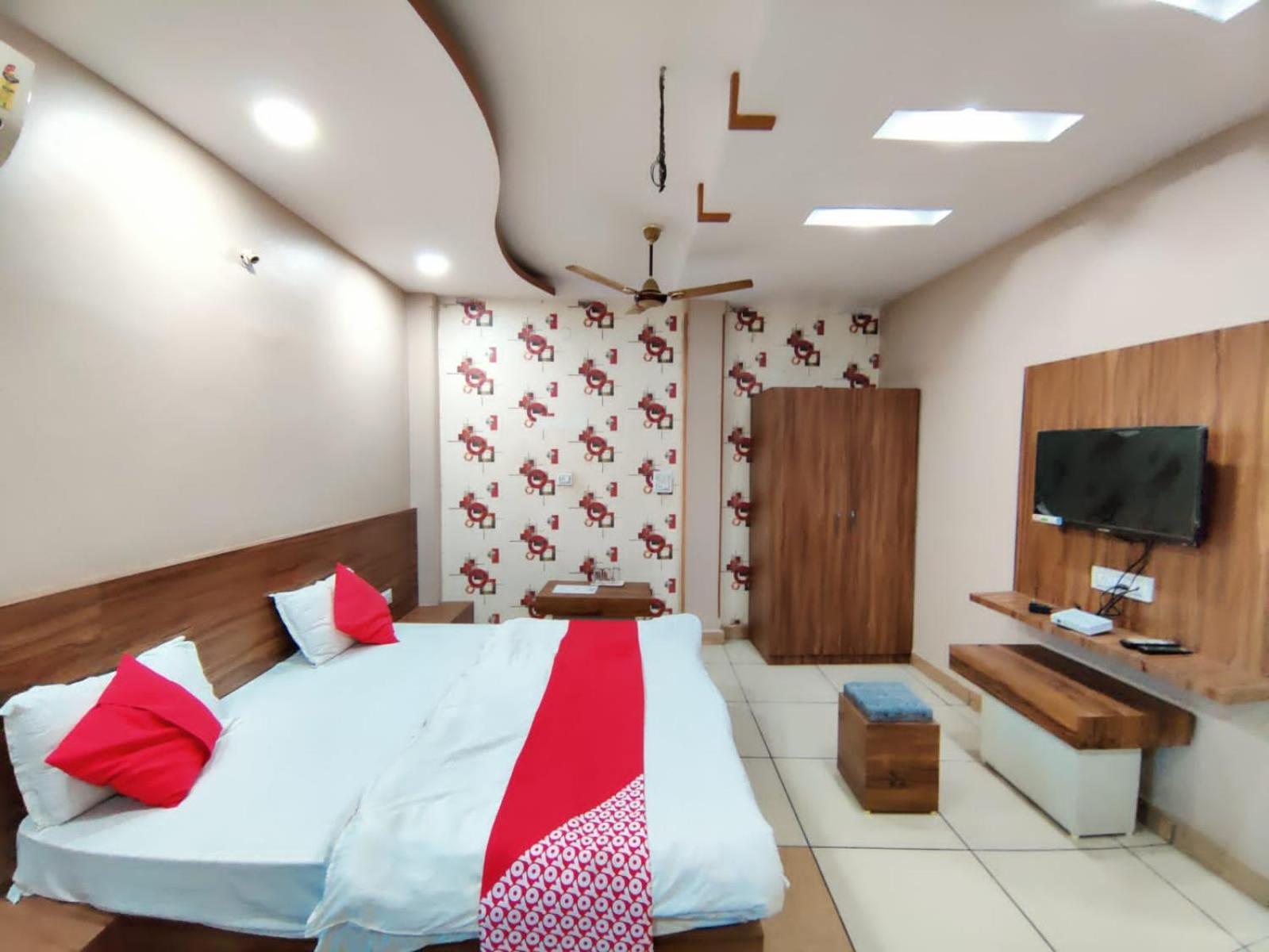 Hotel Grand Stay Bhopál Kültér fotó