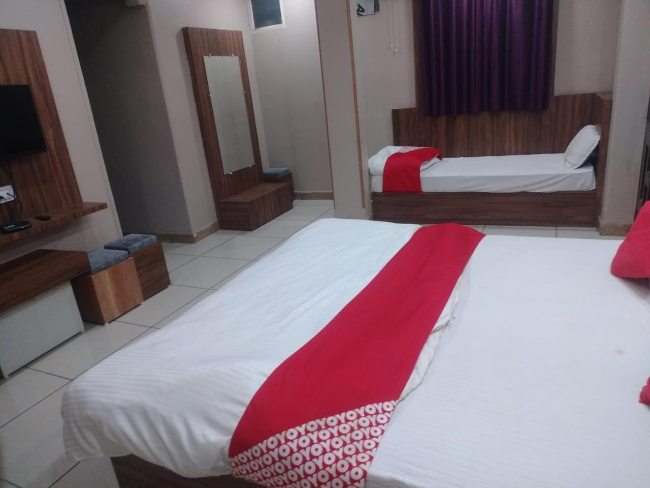 Hotel Grand Stay Bhopál Kültér fotó