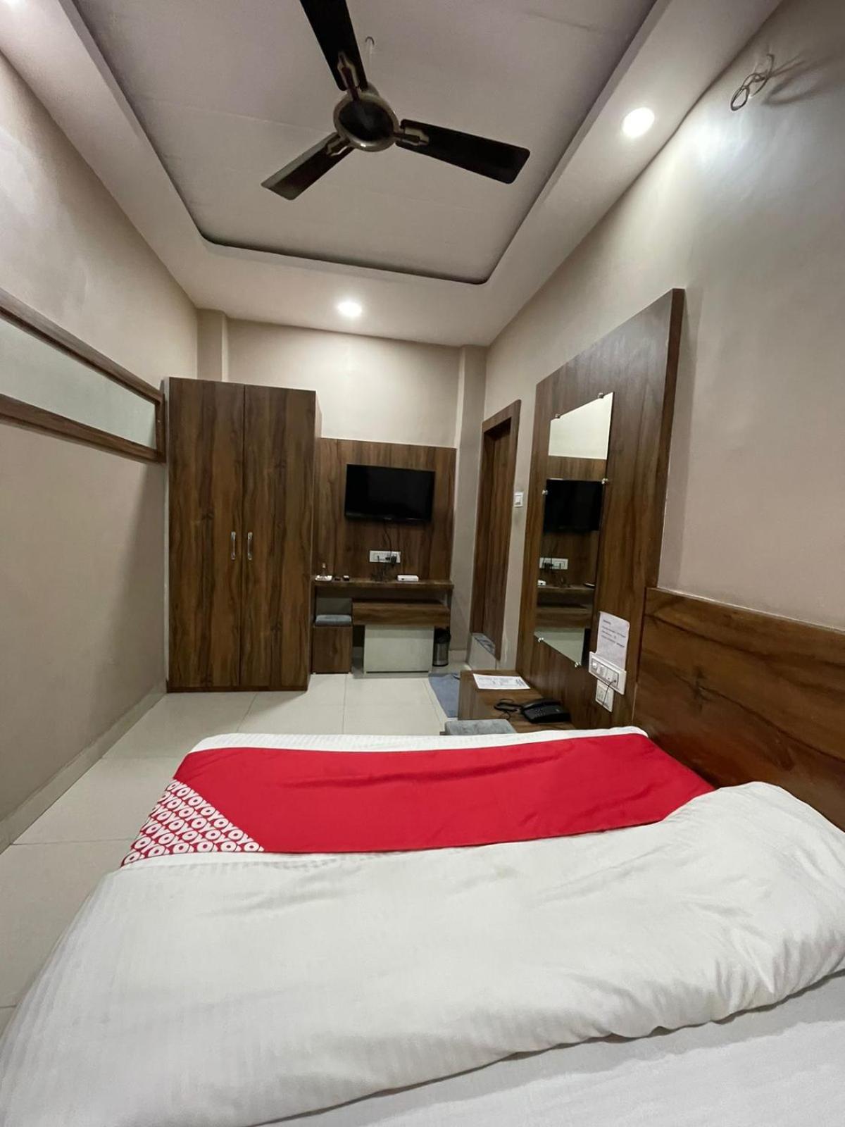 Hotel Grand Stay Bhopál Kültér fotó